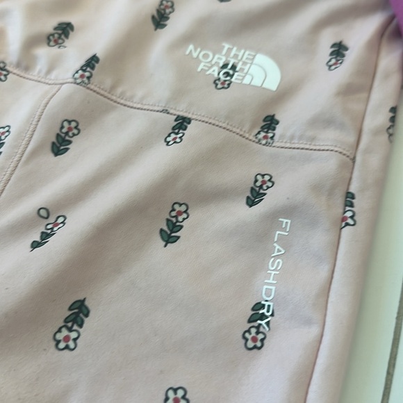 The North Face Pink and Purple swim rash guard One Piece 6/12m flash dry - Picture 6 of 6